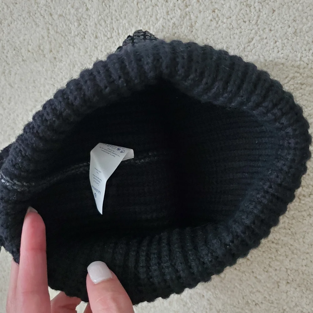 Lululemon All That Shimmers Toque Wool Beanie Winter Pompom Hat in Black